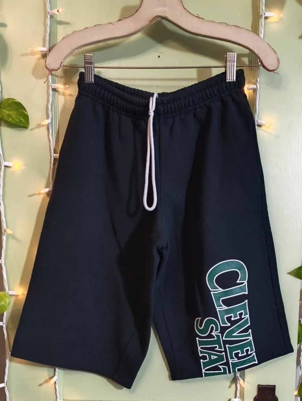 Men's Gildan DryBlend Black Green Cleveland Basketball Sweat Shorts S